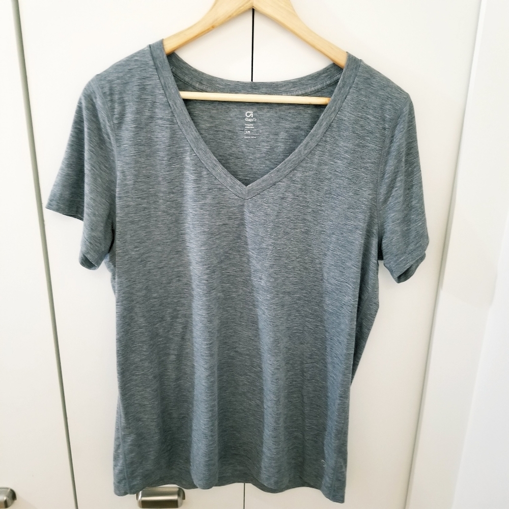 3/$45 Gap | Grey V Neck T-Shirt Top